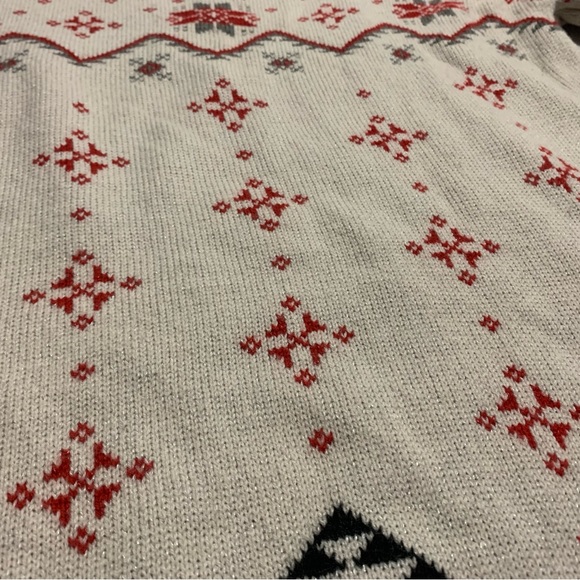 Polar Bear Christmas Season Sweater! - Picture 5 of 6